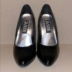 Jante glossy black high heels